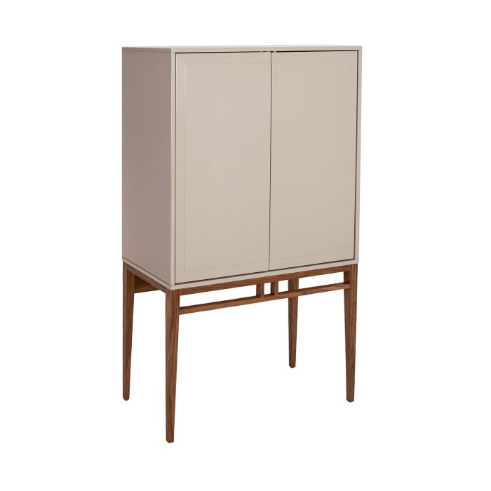 Buffet haut en bois gris et noyer – Angel Cerdá
