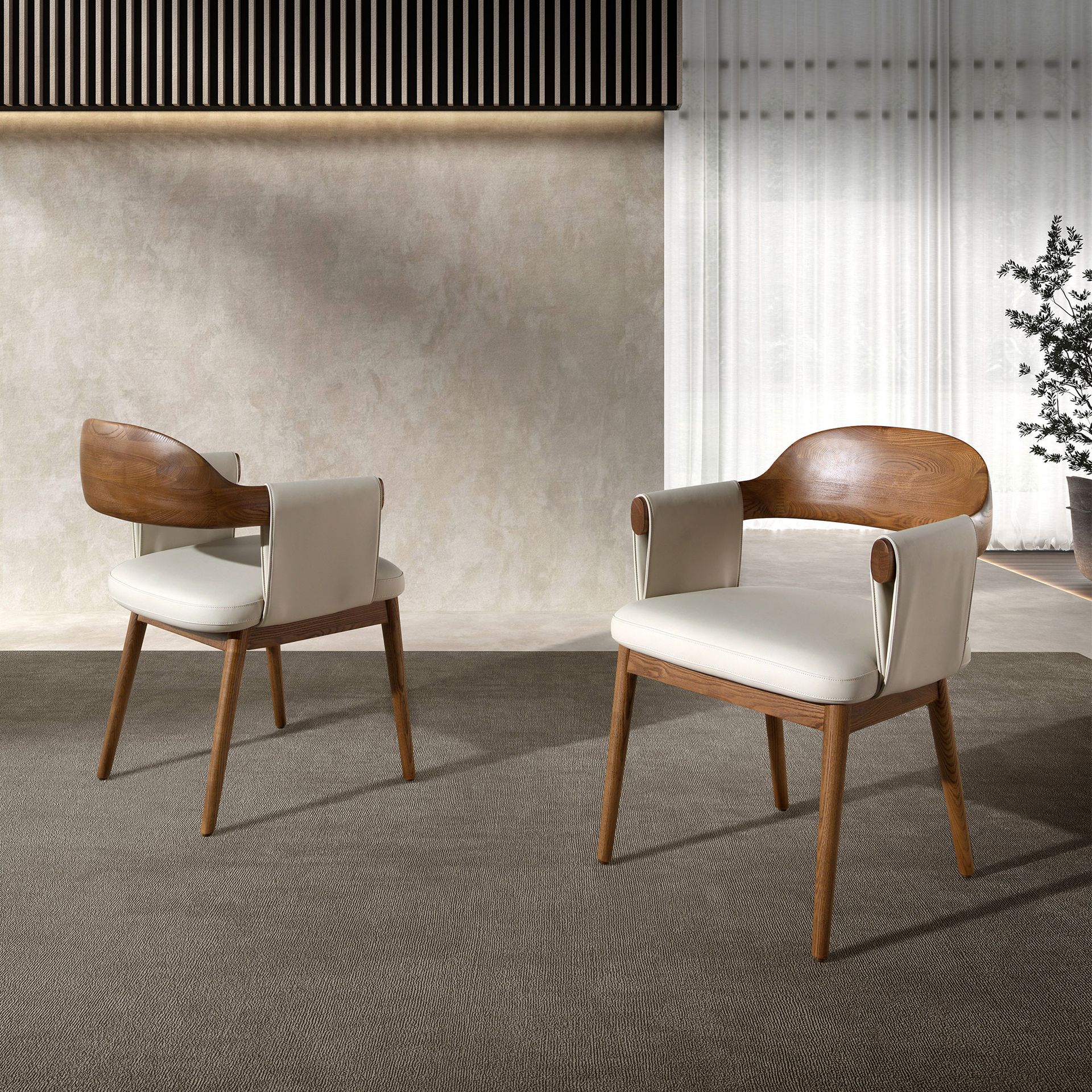 Chaise en noyer et simili-cuir crème – Angel Cerdá