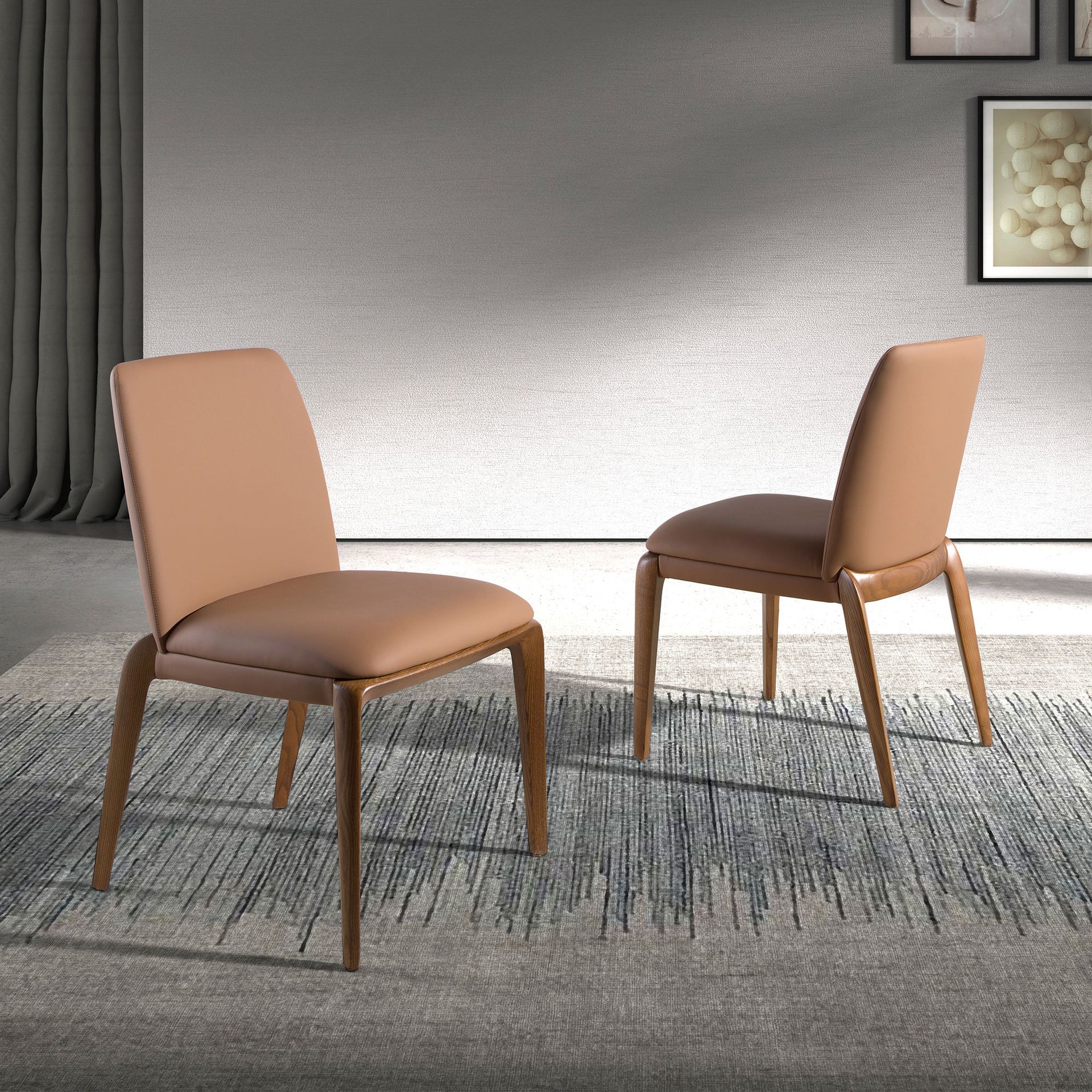 Chaise en similicuir marron – Angel Cerdá