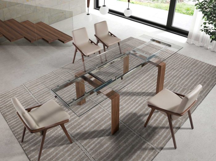 Chaise en similicuir vison – Angel Cerdá