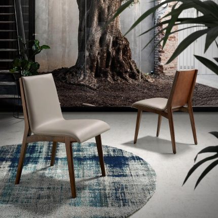 Chaise en vison foncé – Angel Cerdá