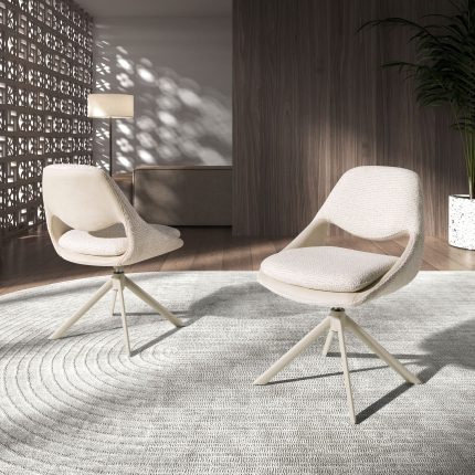 Chaise pivotante en tissu blanc cassé et crème – Angel Cerdá