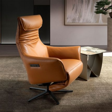 Fauteuil pivotant en cuir brun – Angel Cerdá