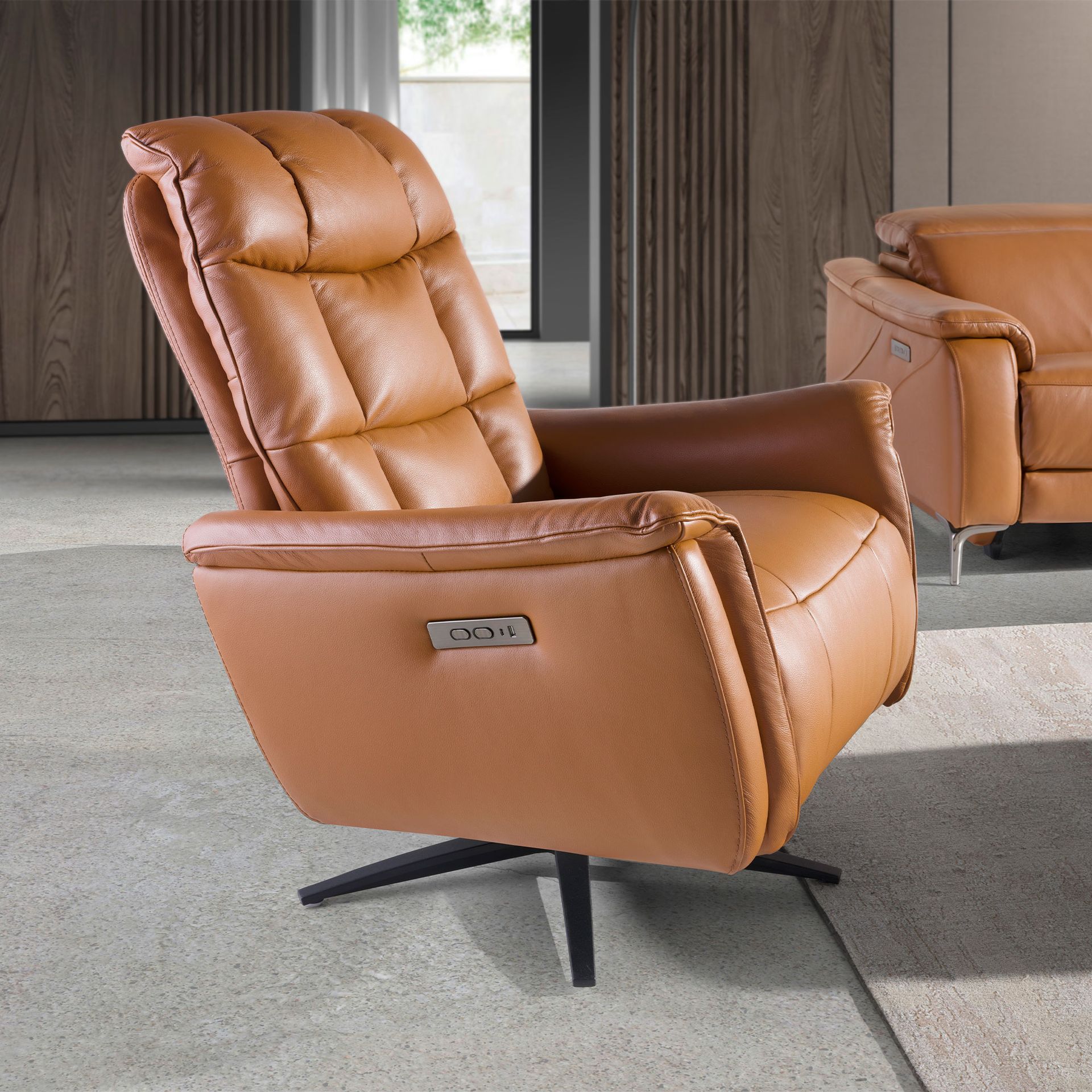 Fauteuil pivotant en cuir marron – Angel Cerdá
