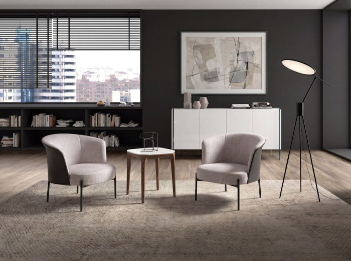 Lampadaire en acier noir – réf. 8099 – Angel Cerdá