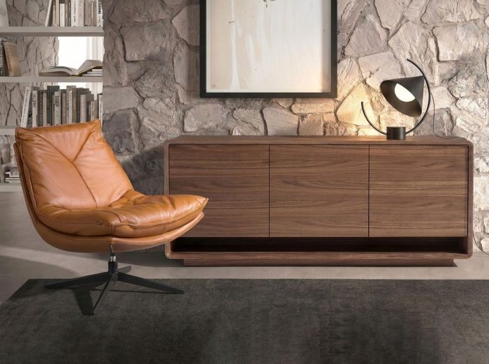 Lampe de table en acier noir – Angel Cerdá