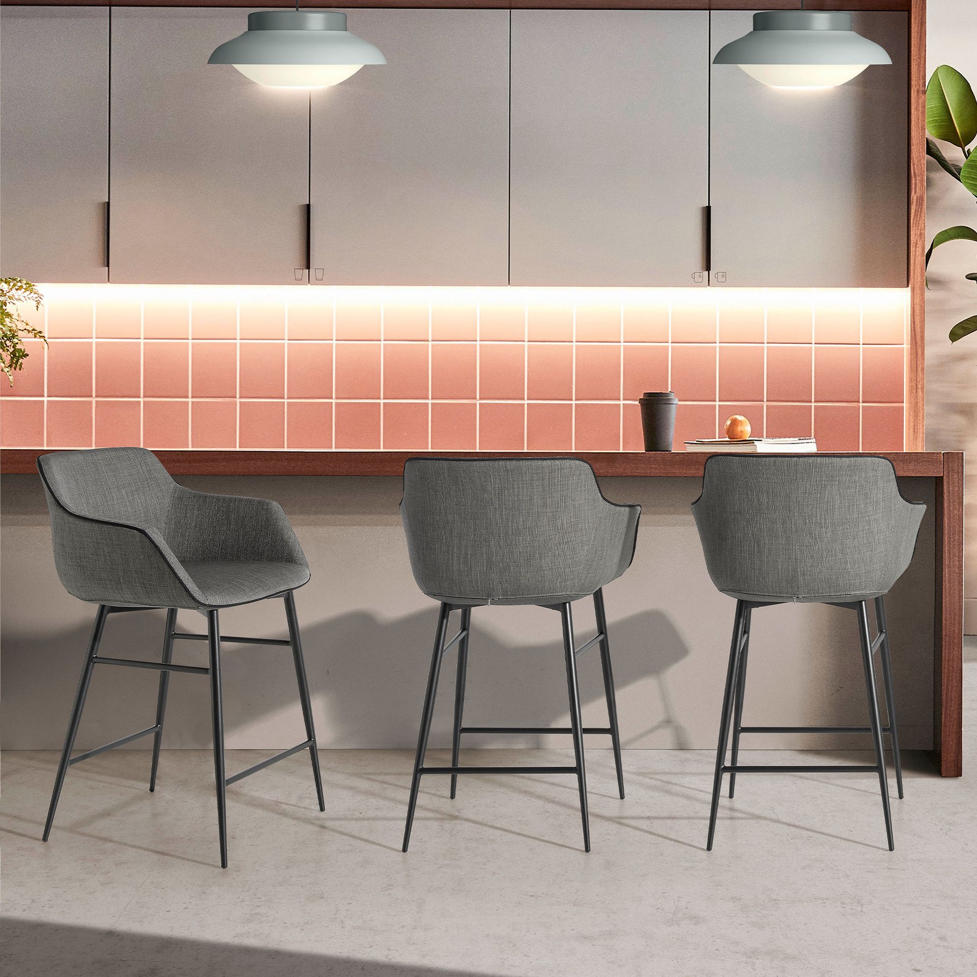 Tabouret en tissu gris – Angel Cerdá
