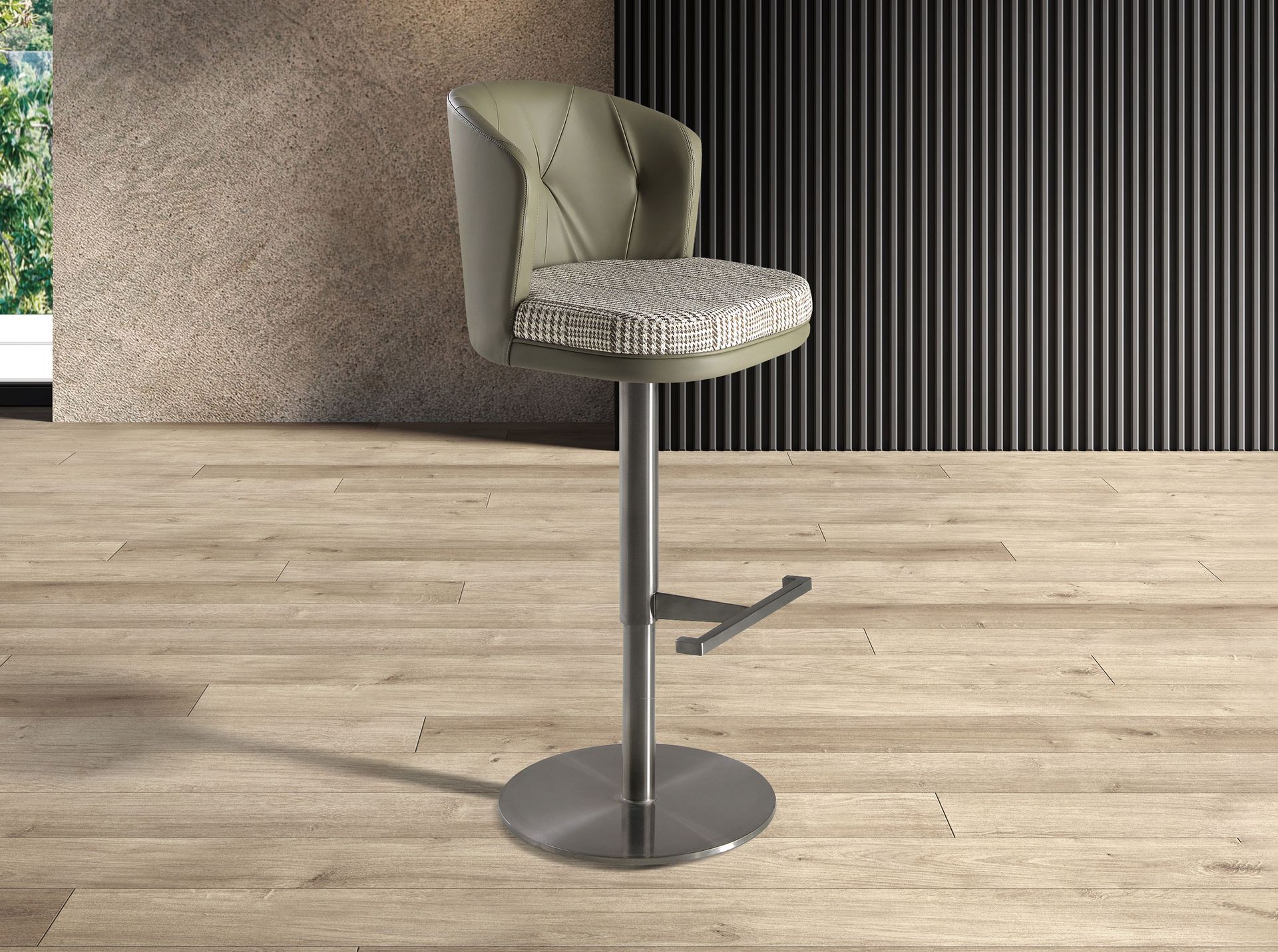 Tabouret pivotant en tissu vert foncé et blanc et similicuir vert olive – Angel Cerdá
